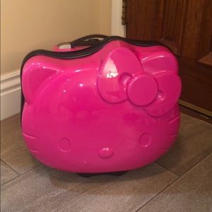 Hello Kitty Carry On